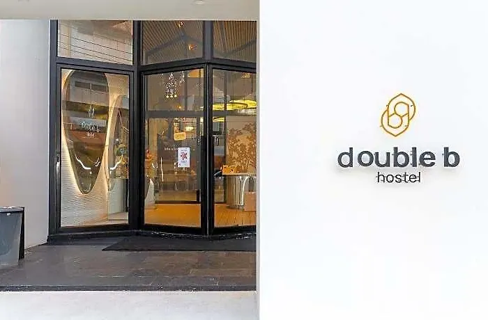 Double B Hotell 3*